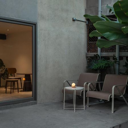 Nidhra Boutique Hotel Bangkok Sukhumvit Bagian luar foto