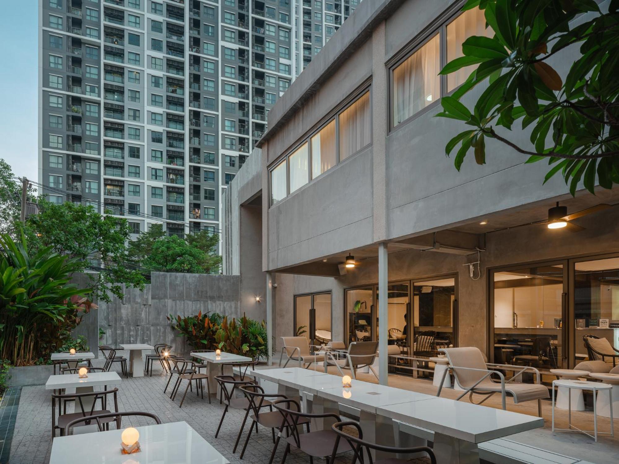 Nidhra Boutique Hotel Bangkok Sukhumvit Bagian luar foto