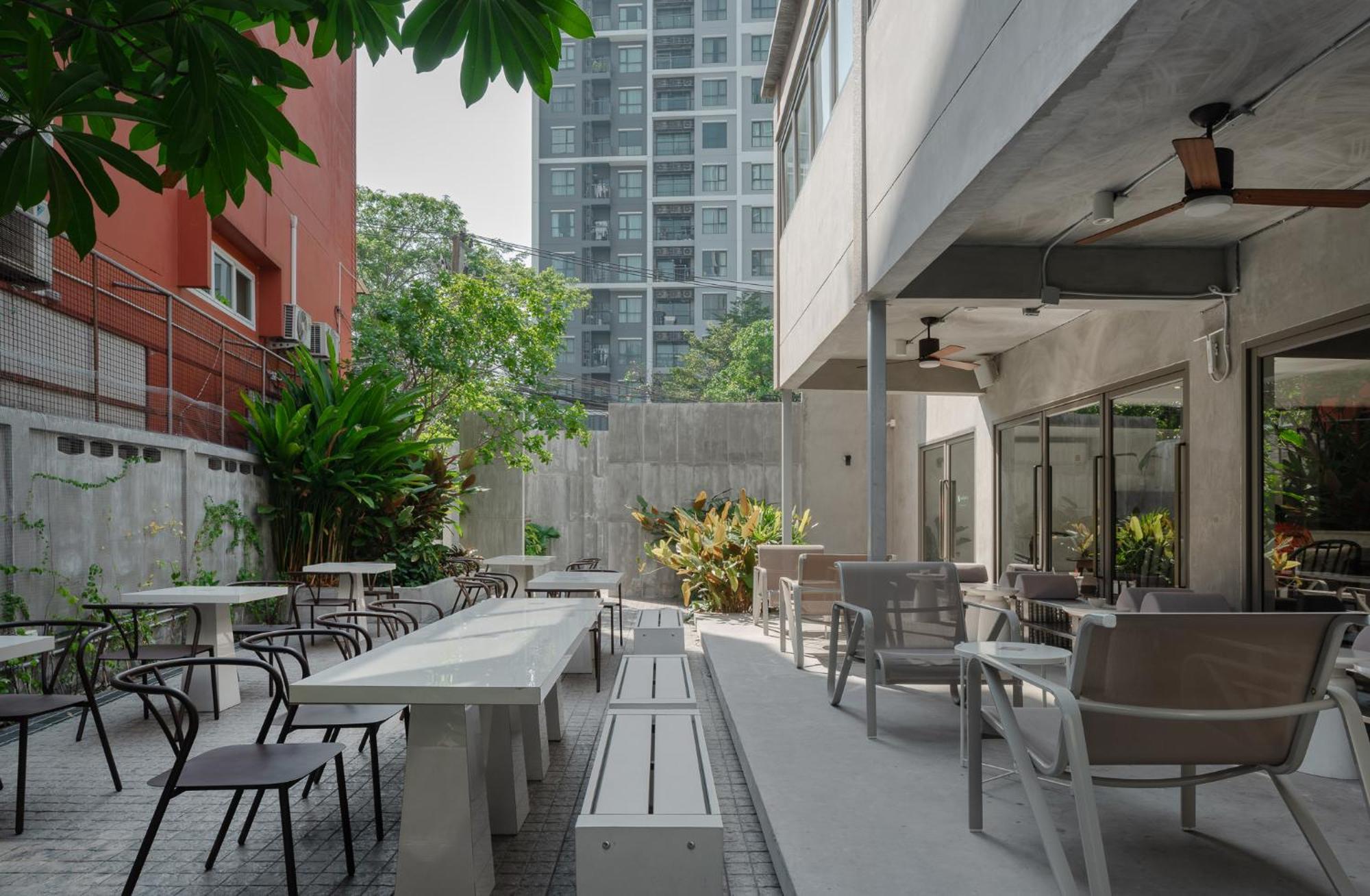 Nidhra Boutique Hotel Bangkok Sukhumvit Bagian luar foto