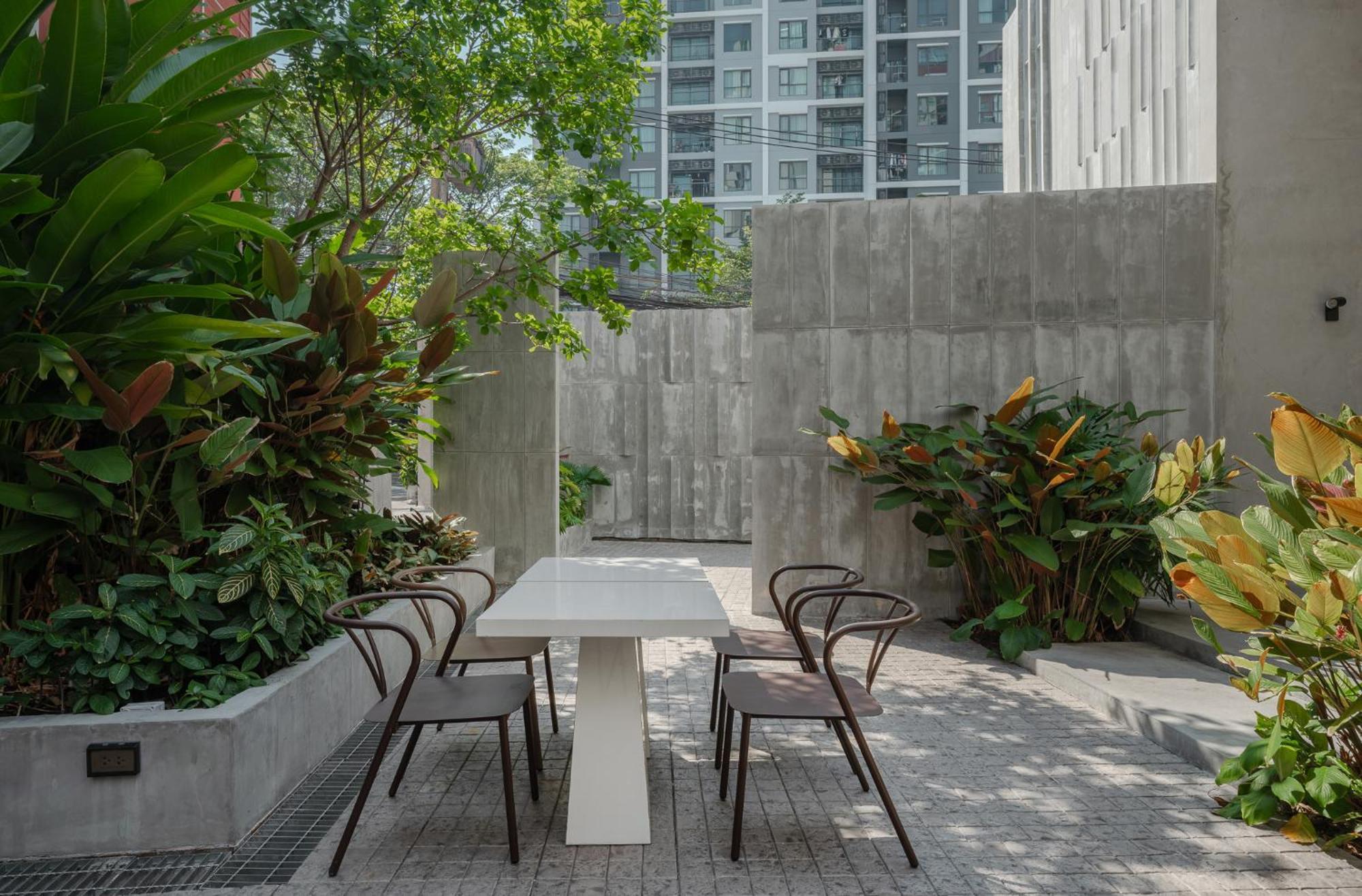 Nidhra Boutique Hotel Bangkok Sukhumvit Bagian luar foto