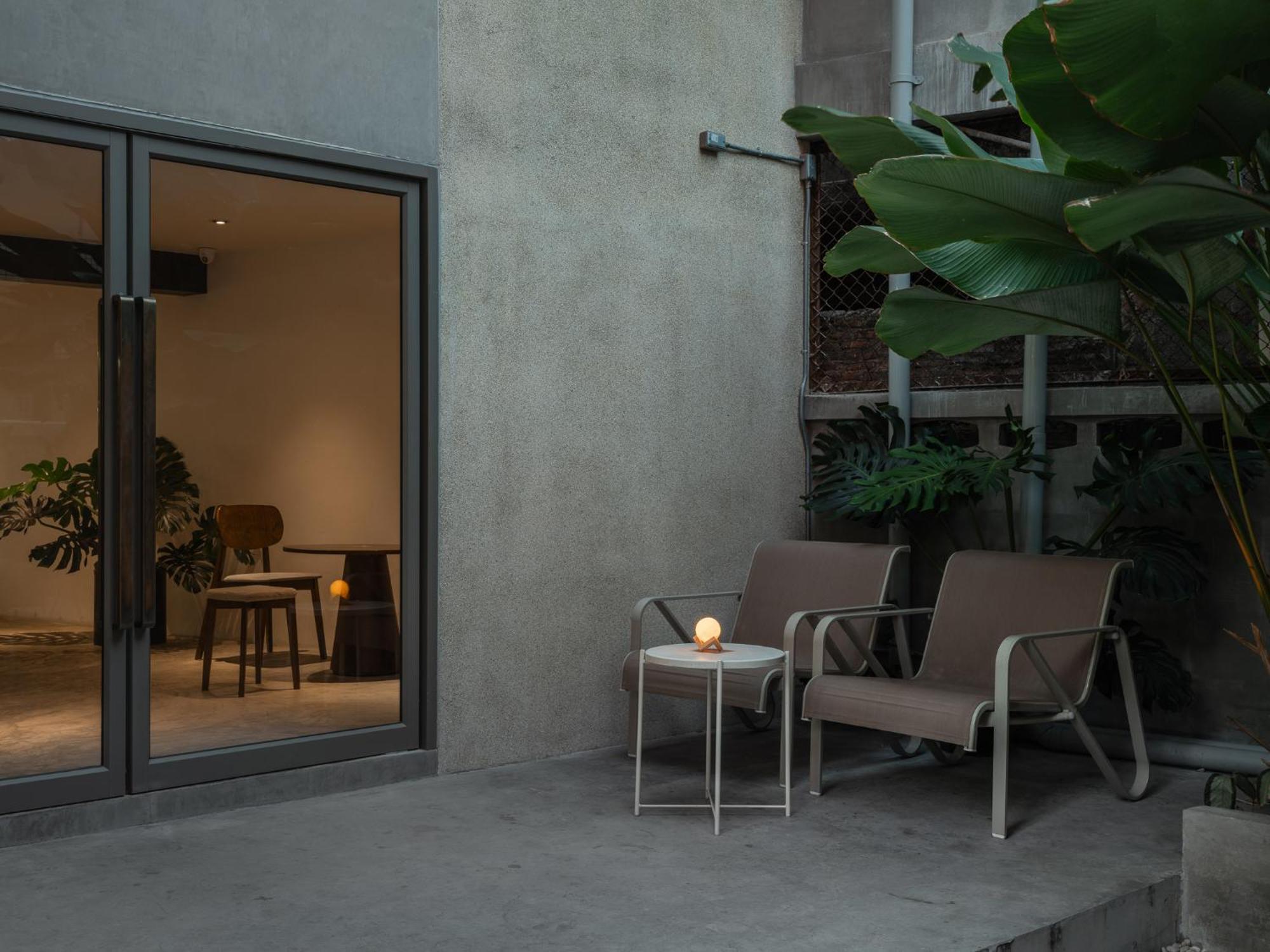 Nidhra Boutique Hotel Bangkok Sukhumvit Bagian luar foto